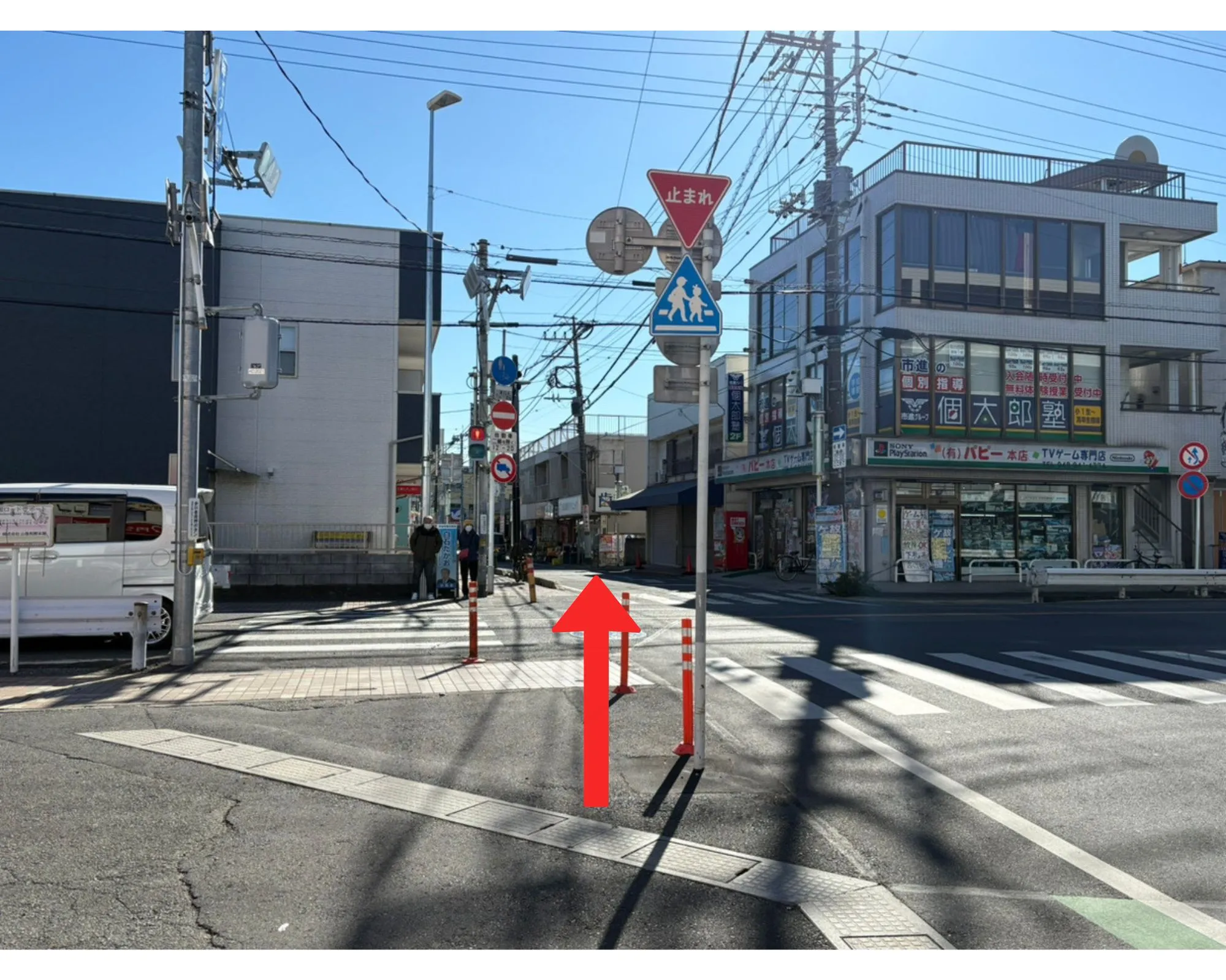 交差点もまっすぐ進みます